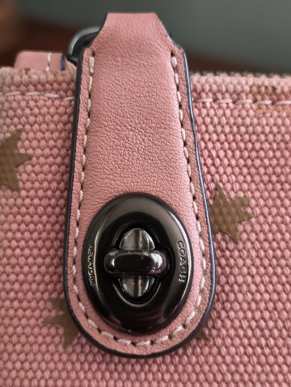 Coach 25617 Uni Turnlock Pouch 26 Unicorn Printed Pink Canvas Bag